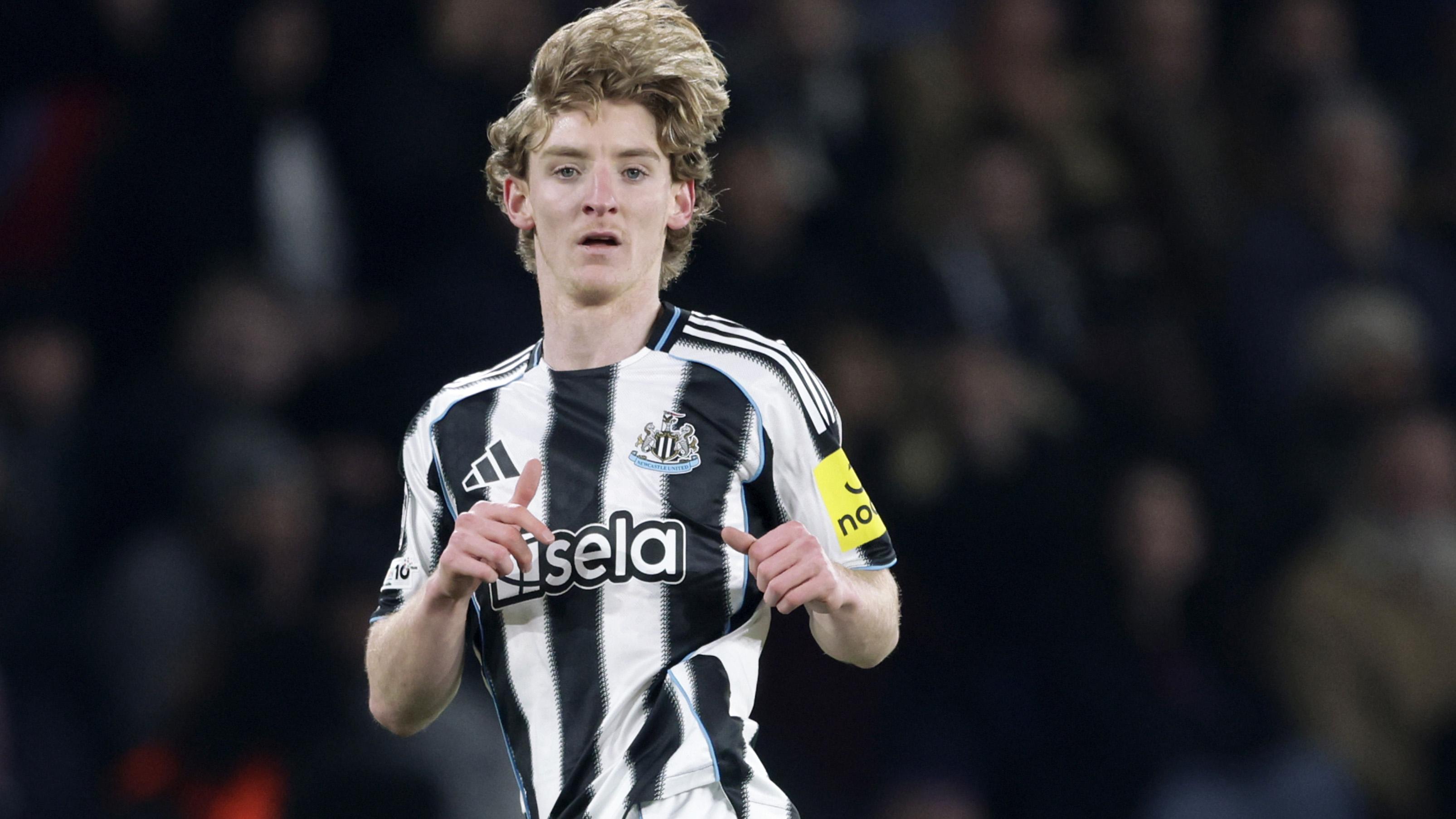 Paris Saint Germain v Newcastle United - UEFA Champions League