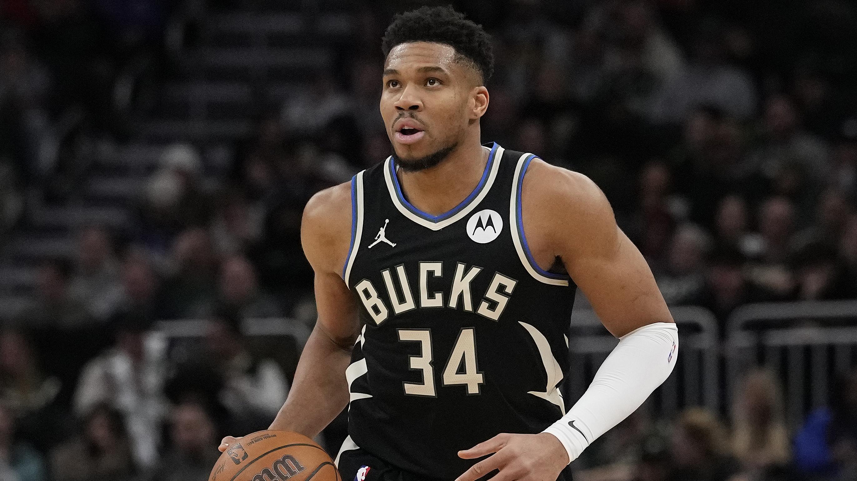 Denver Nuggets v Milwaukee Bucks