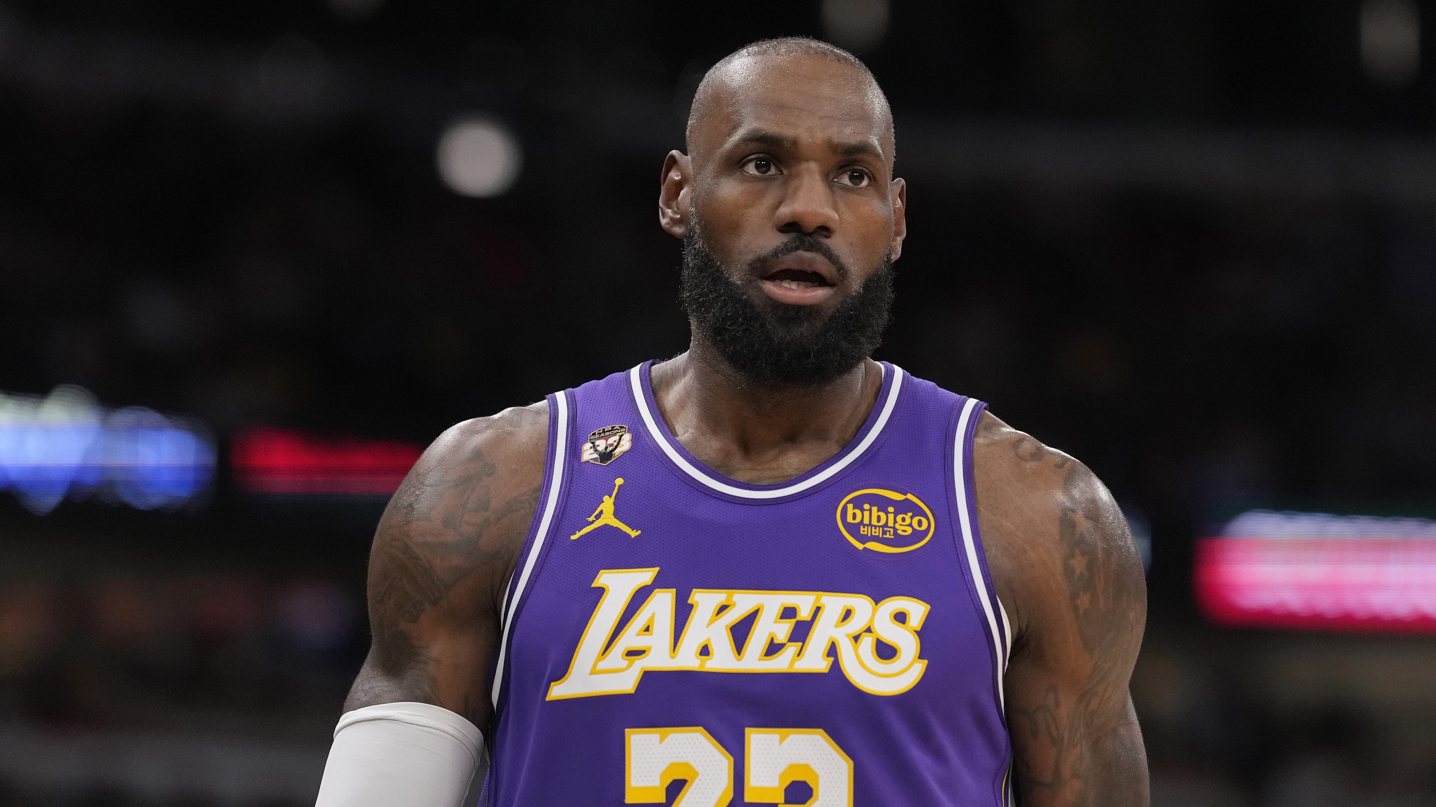 Los Angeles Lakers v Chicago Bulls