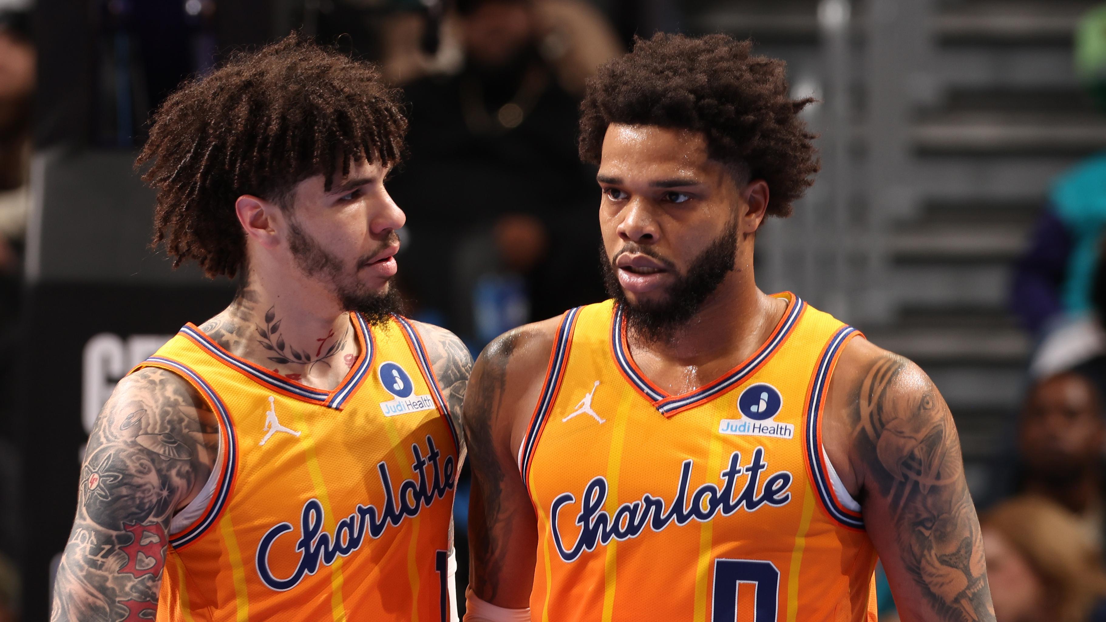 San Antonio Spurs v Charlotte Hornets