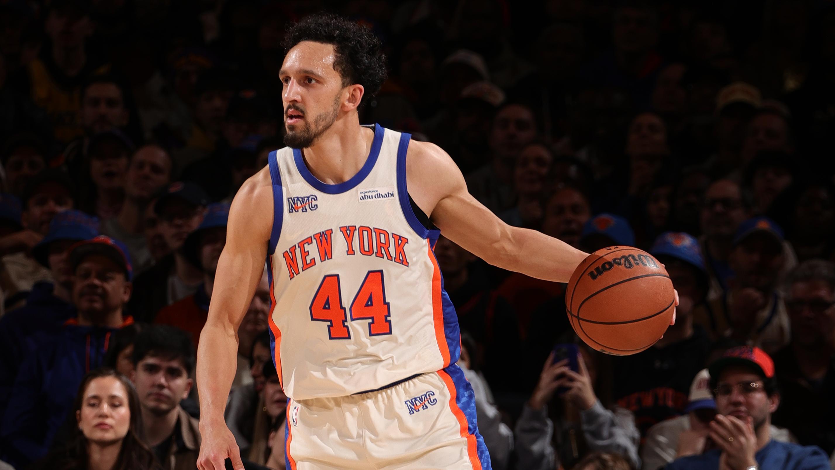 Los Angeles Lakers v New York Knicks