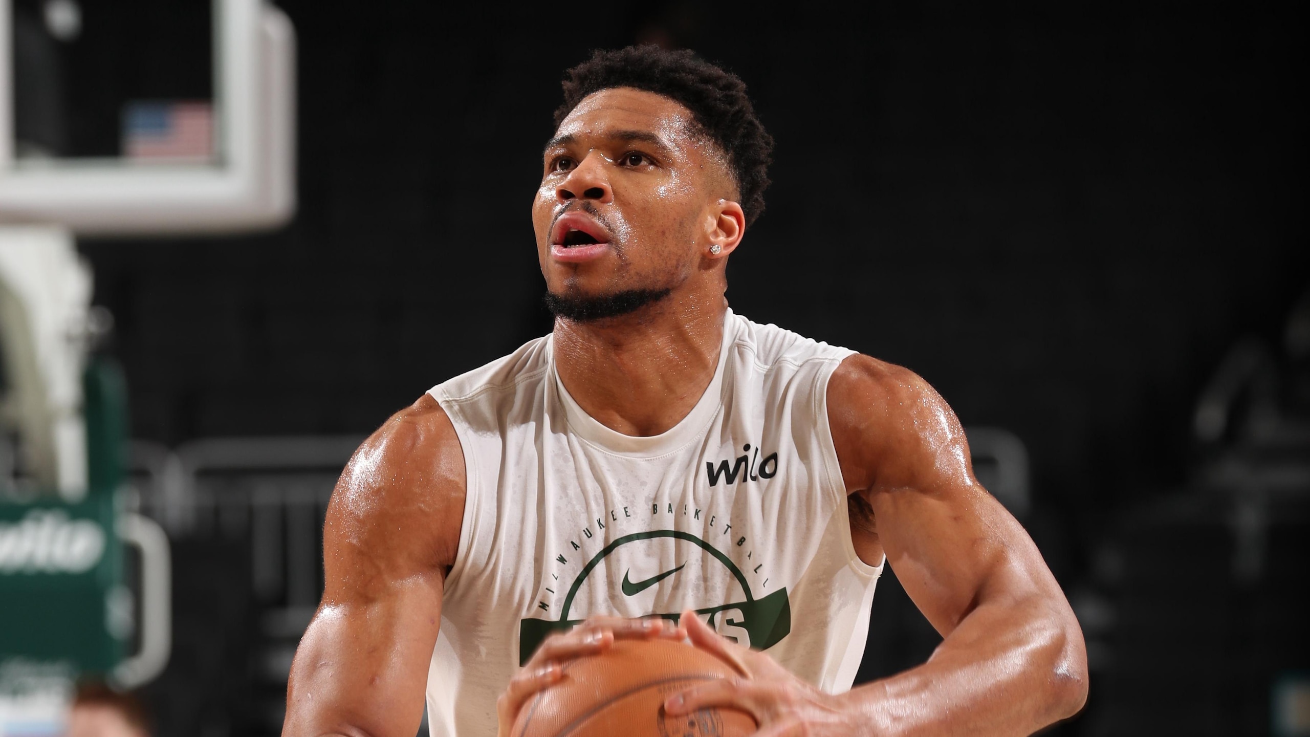 Chicago Bulls v Milwaukee Bucks