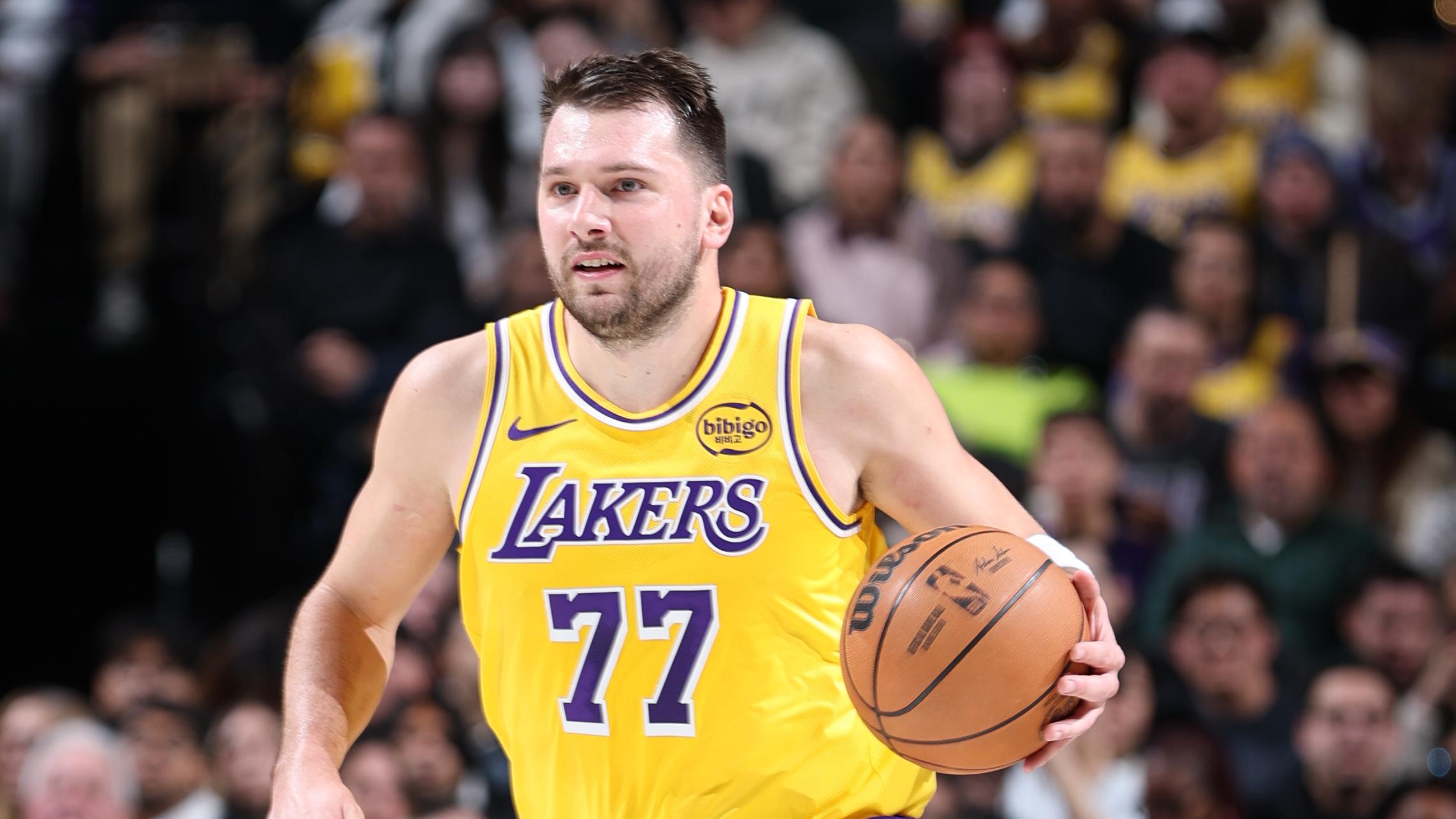 Los Angeles Lakers v Brooklyn Nets