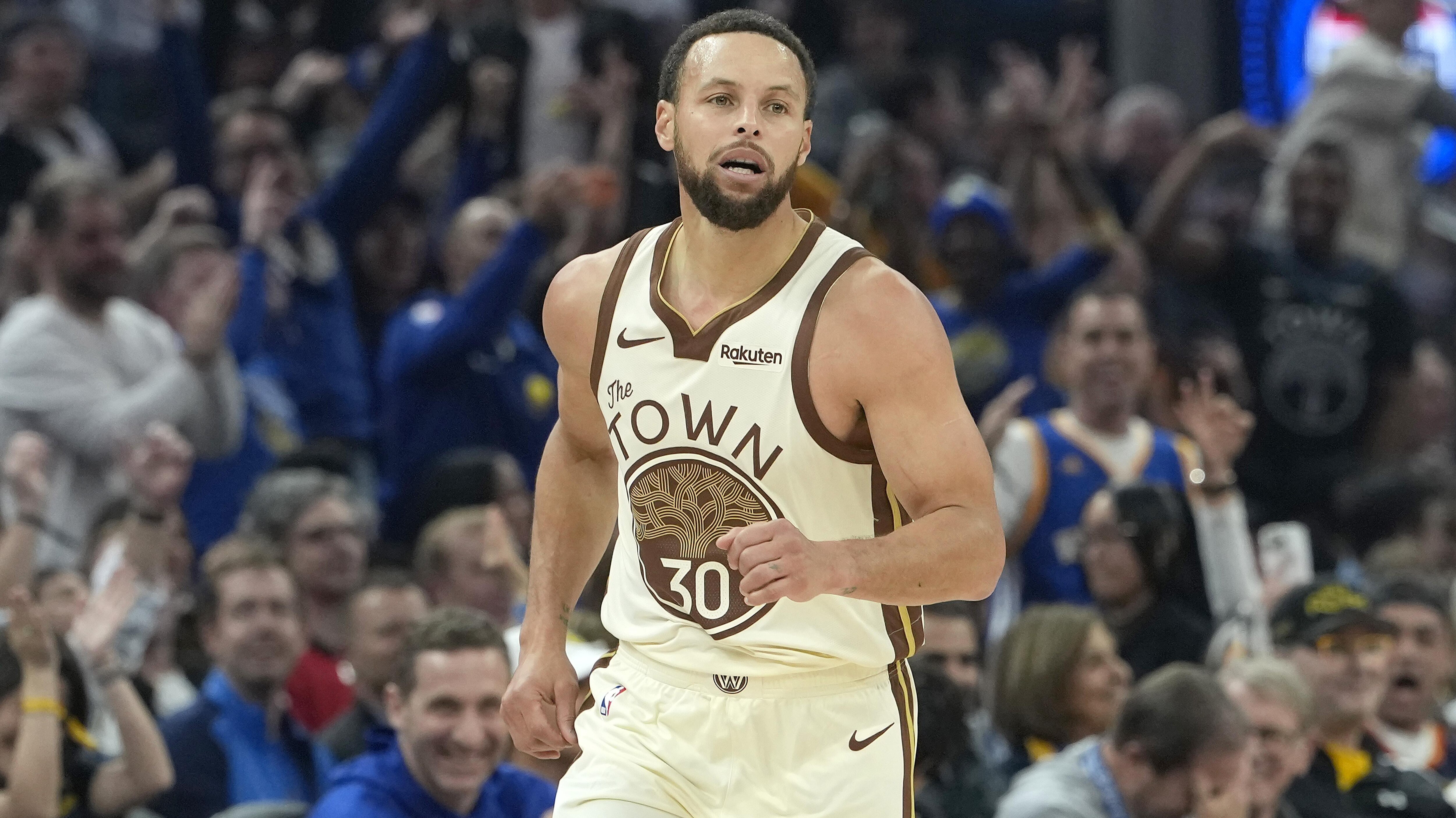 Detroit Pistons v Golden State Warriors