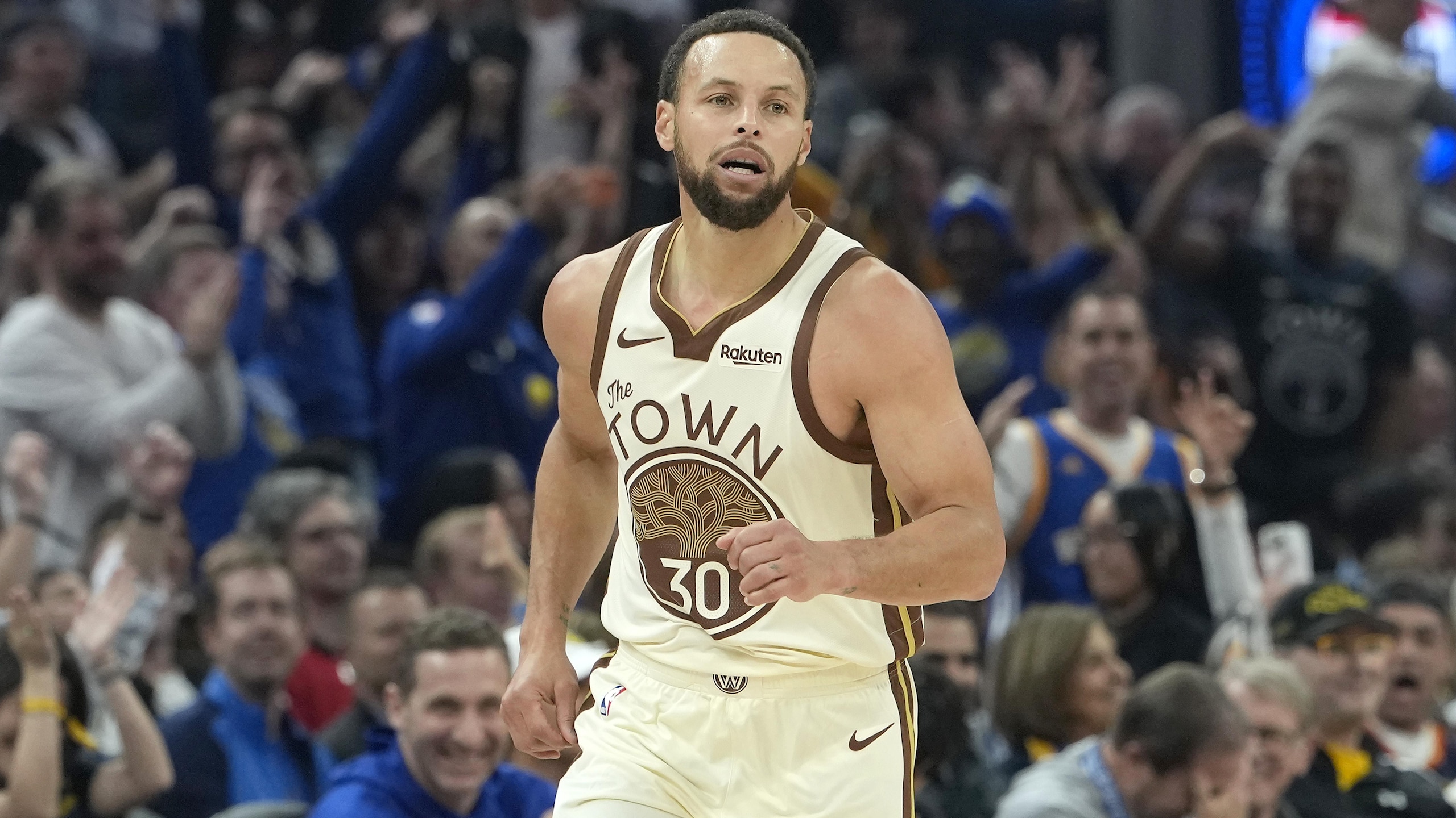 Detroit Pistons v Golden State Warriors