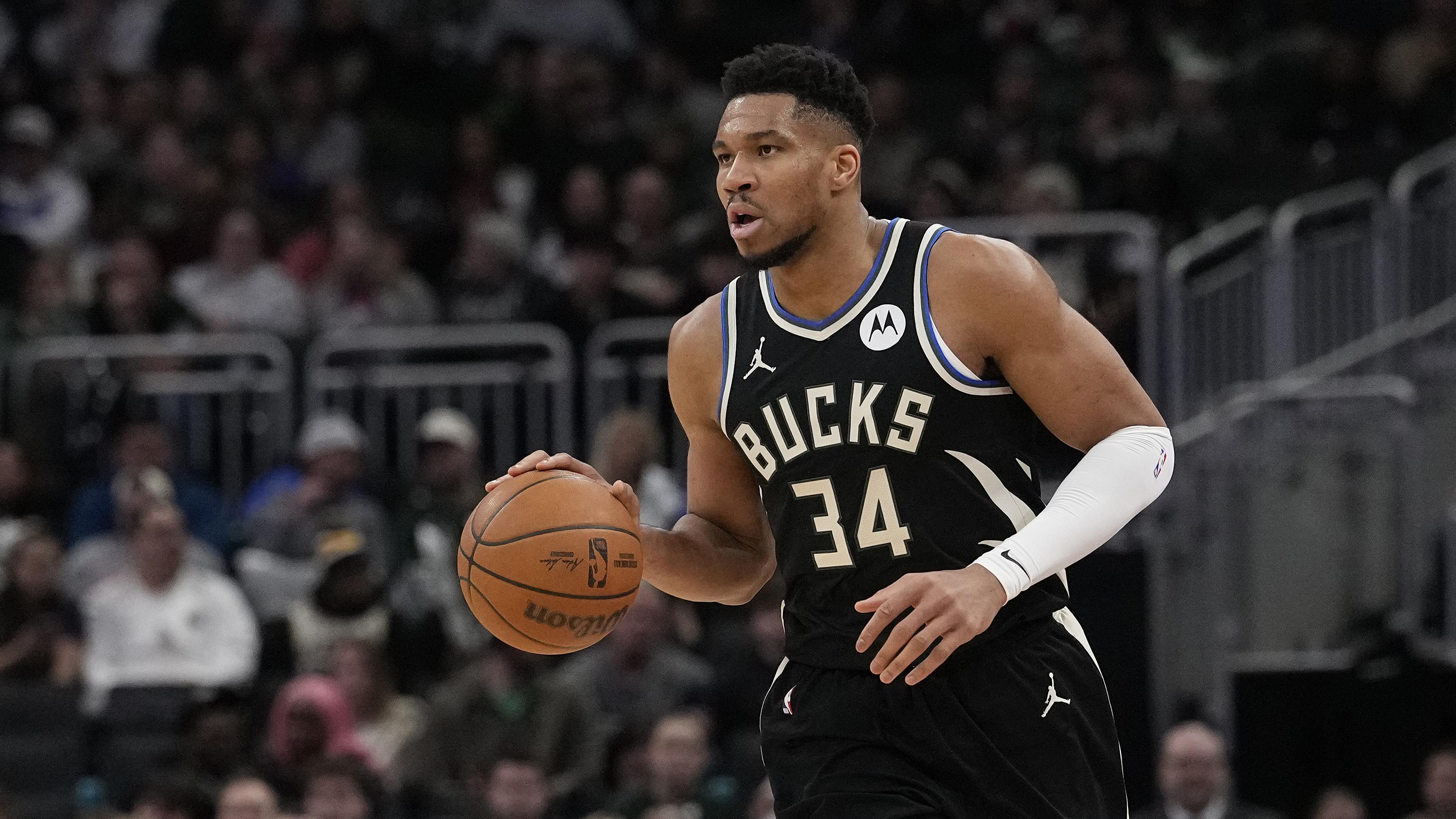 Denver Nuggets v Milwaukee Bucks
