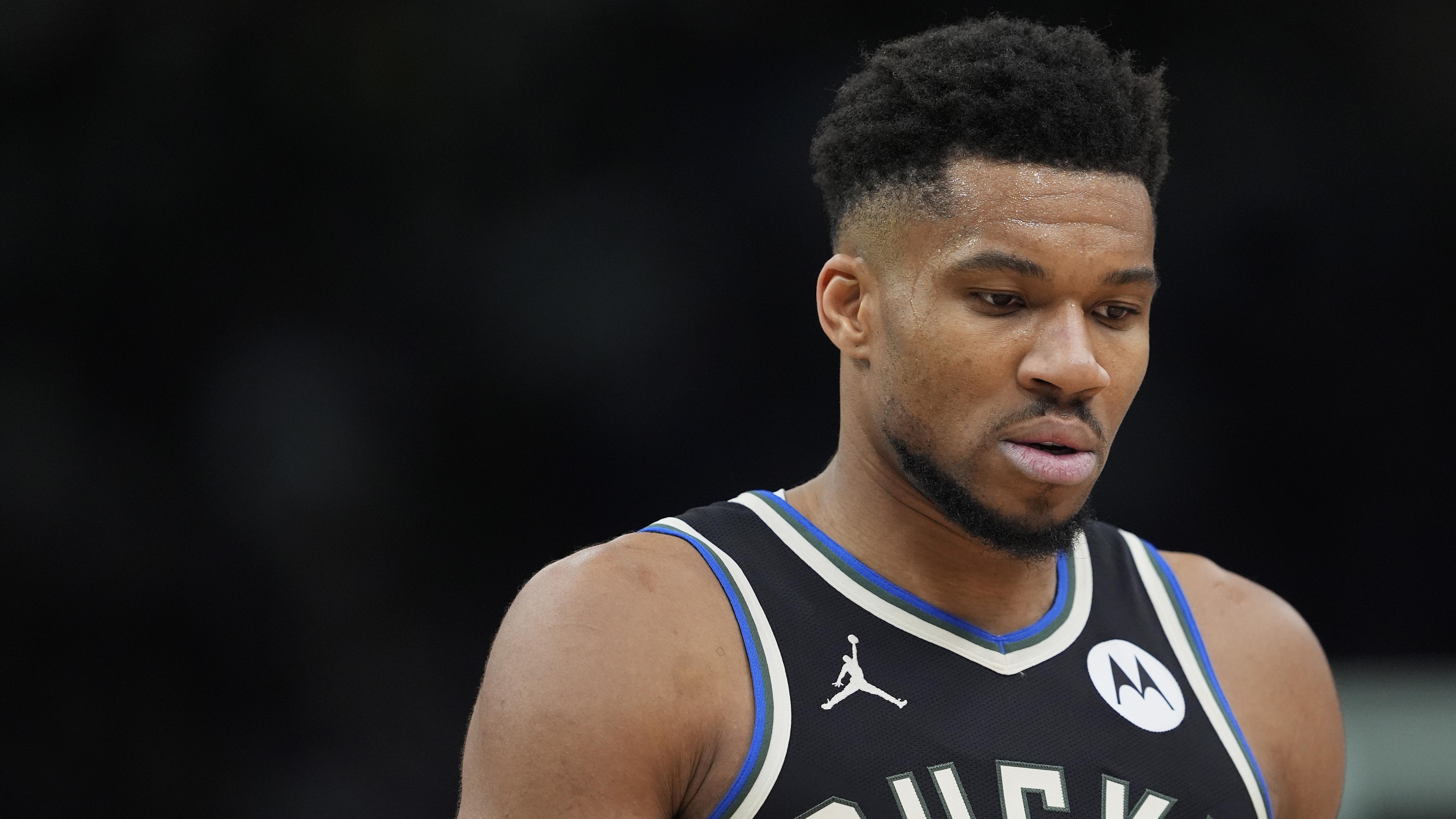 Timberwolves Recruiting Teams to Land Giannis Antetokounmpo