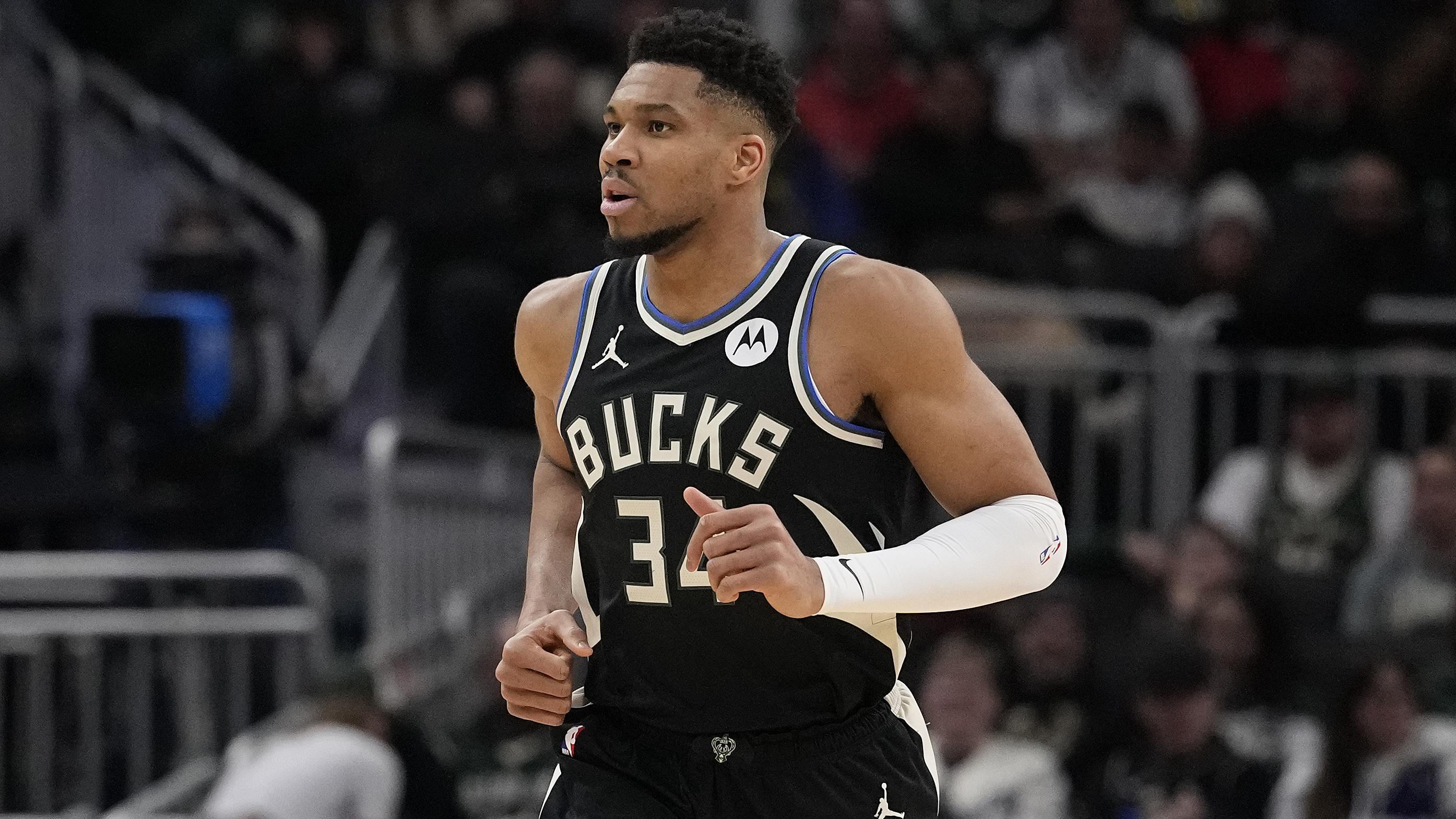 Denver Nuggets v Milwaukee Bucks