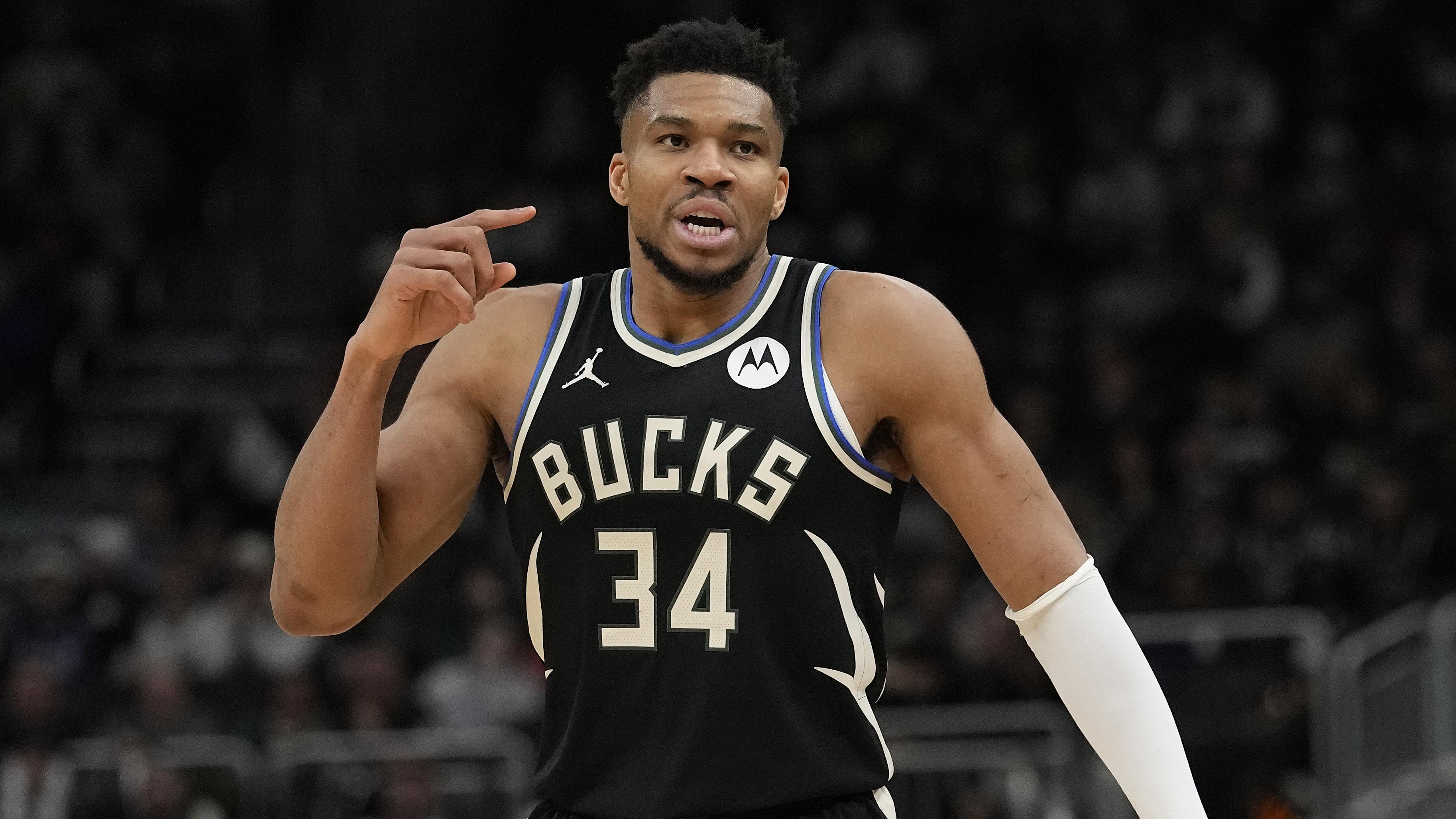 Denver Nuggets v Milwaukee Bucks