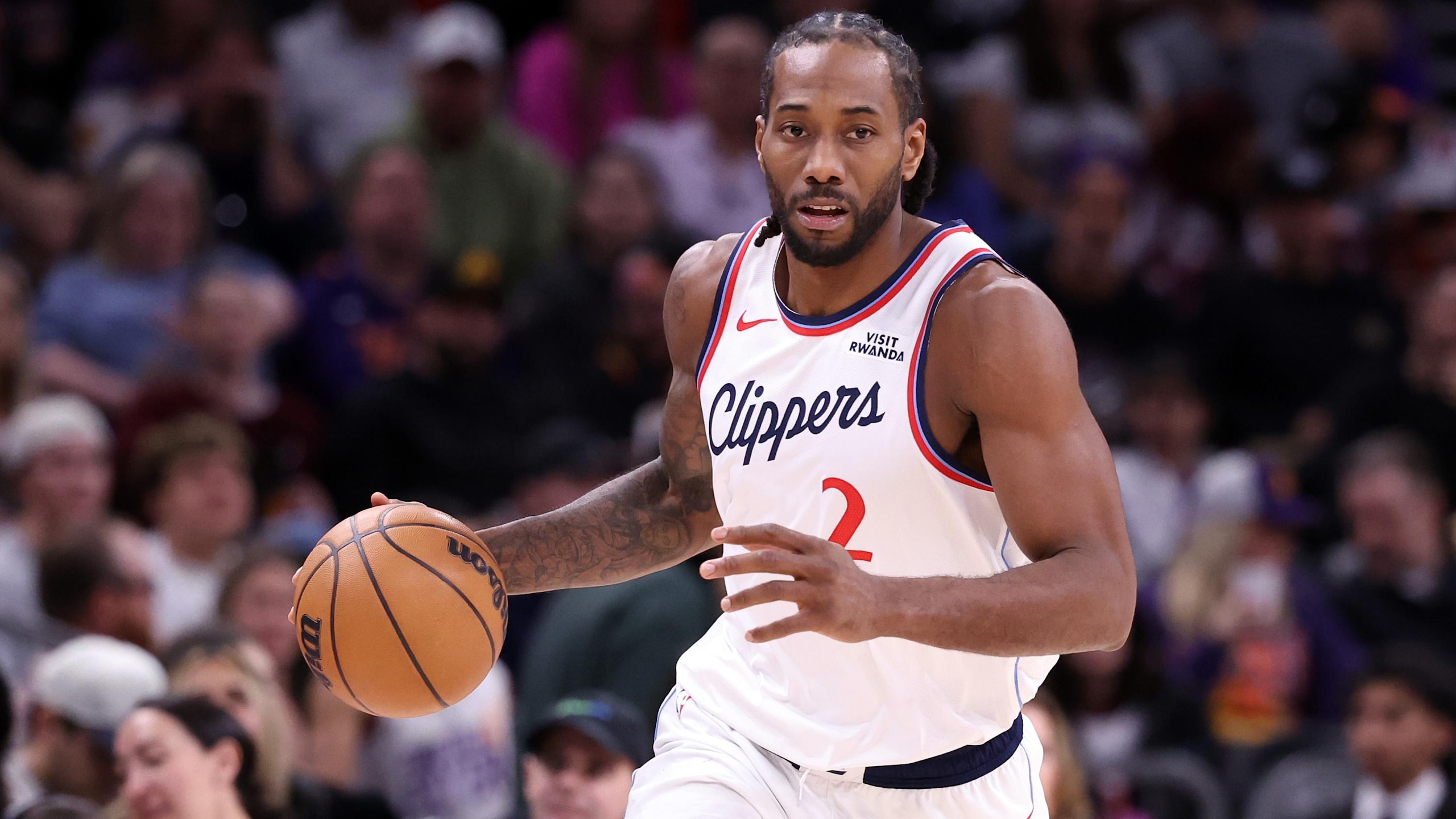 Los Angeles Clippers v Phoenix Suns