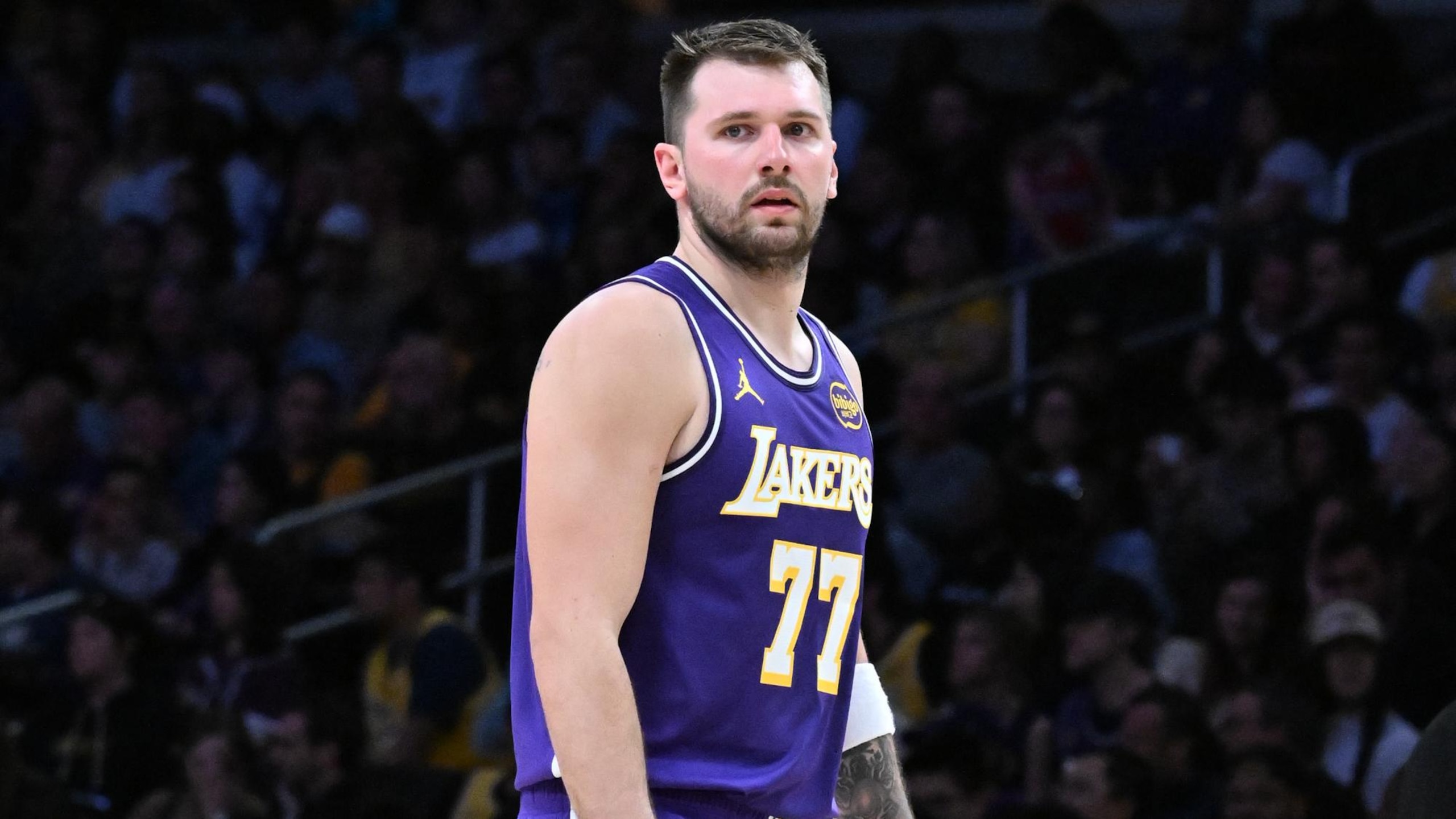 Philadelphia 76ers v Los Angeles Lakers