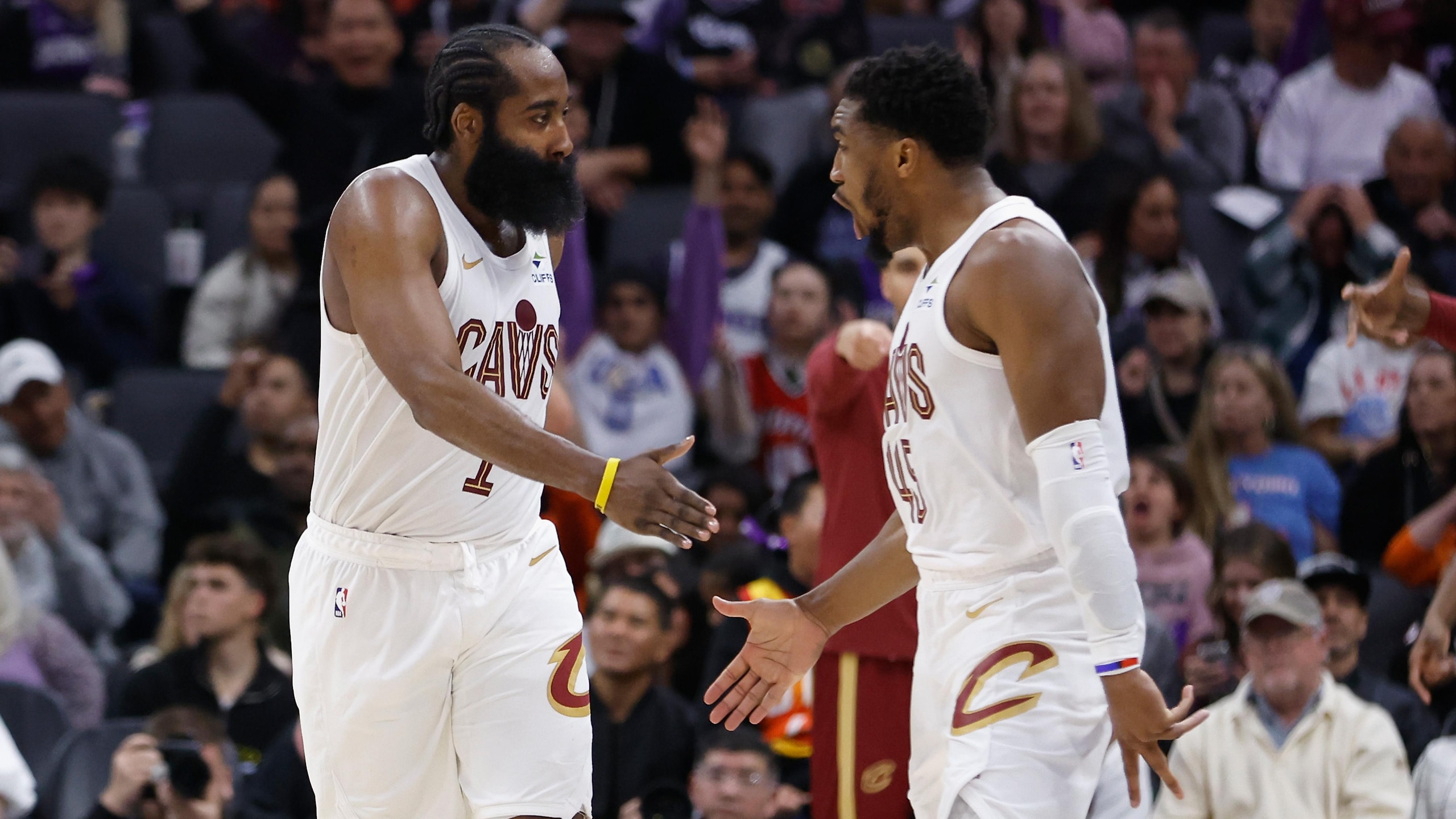 Cleveland Cavaliers v Sacramento Kings