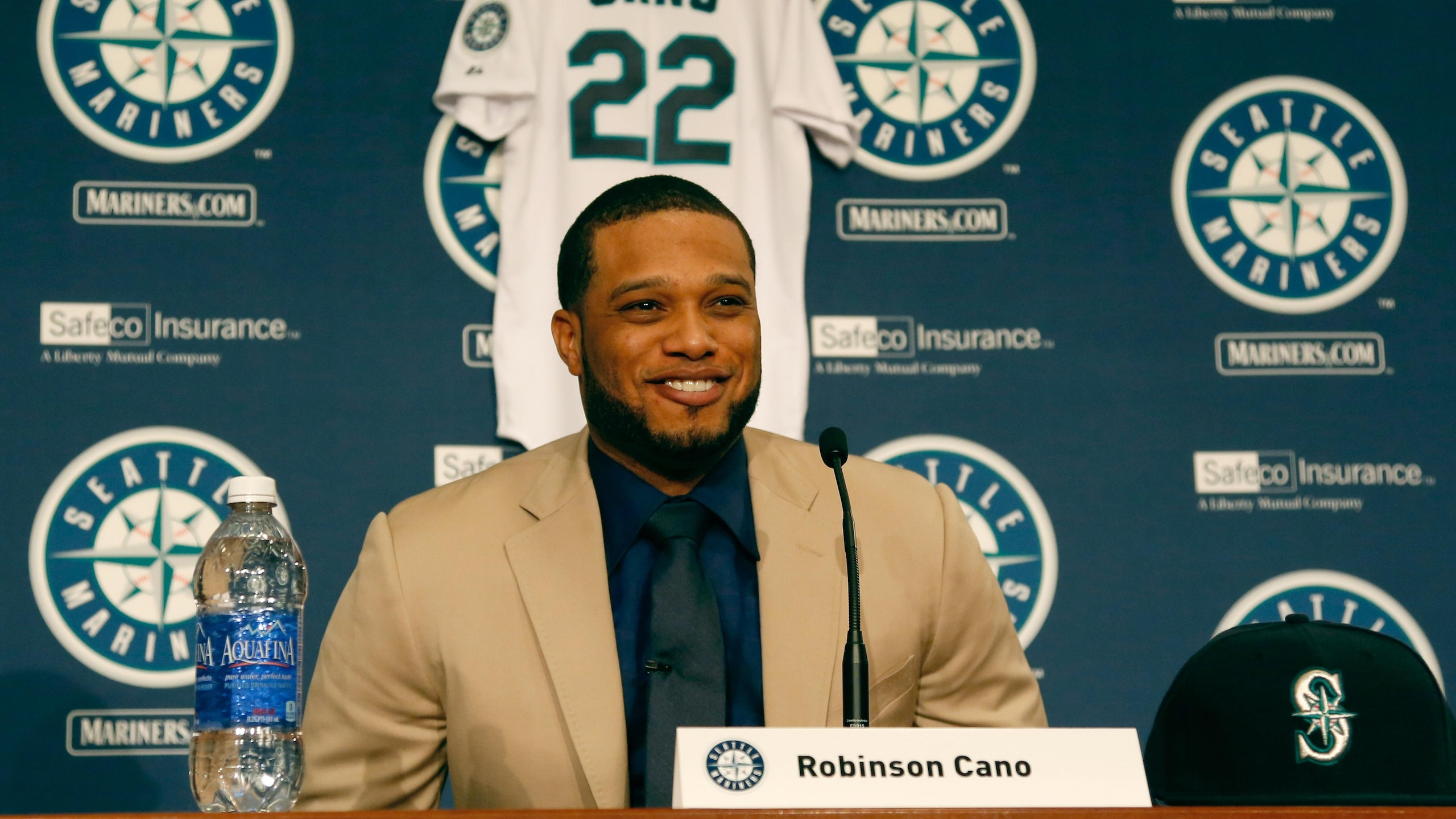 Seattle Mariners Introduce Robinson Cano Seattle Mariners Introduce Robinson Cano