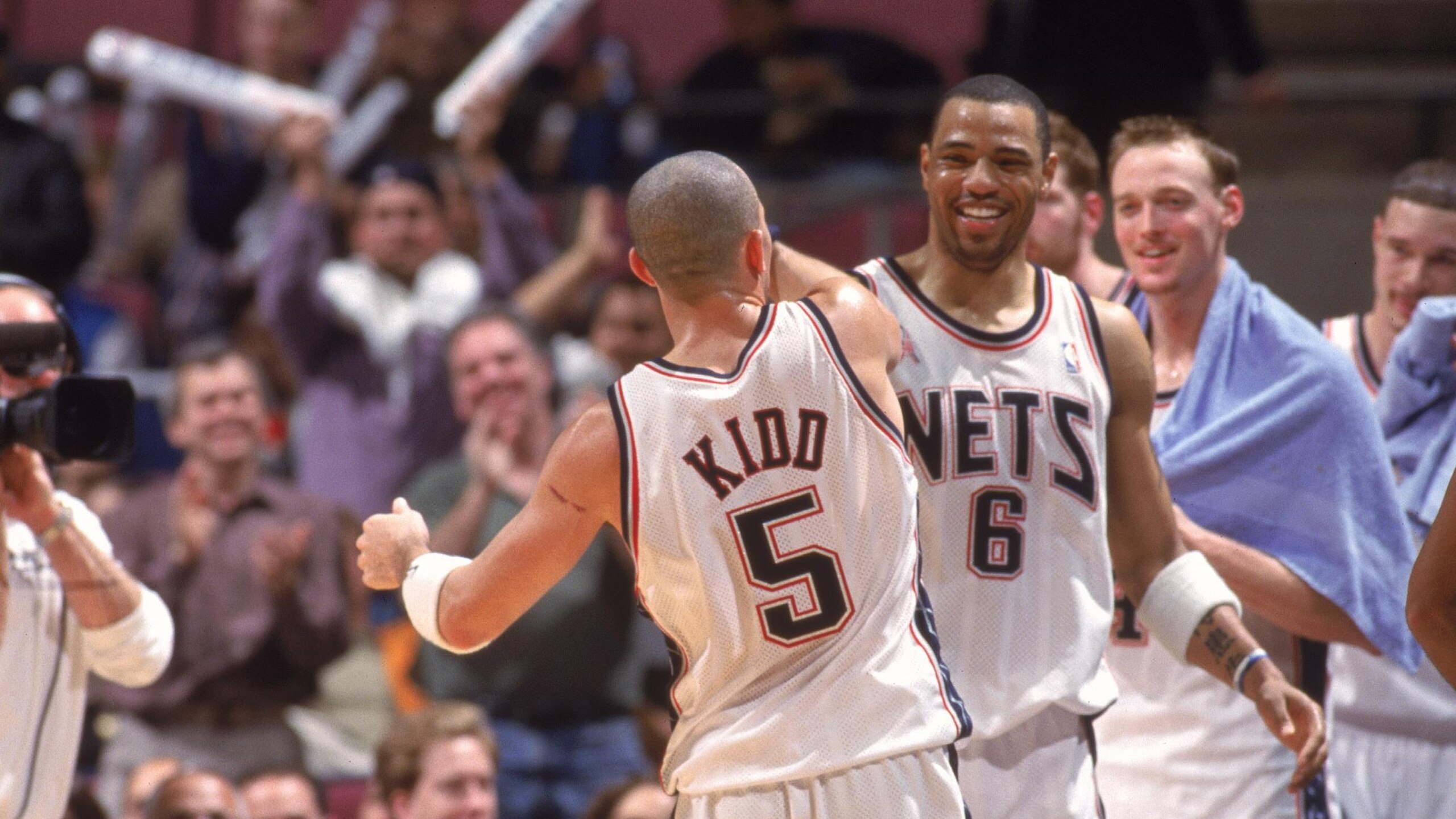 Kenyon Martin congratulates Jason Kidd