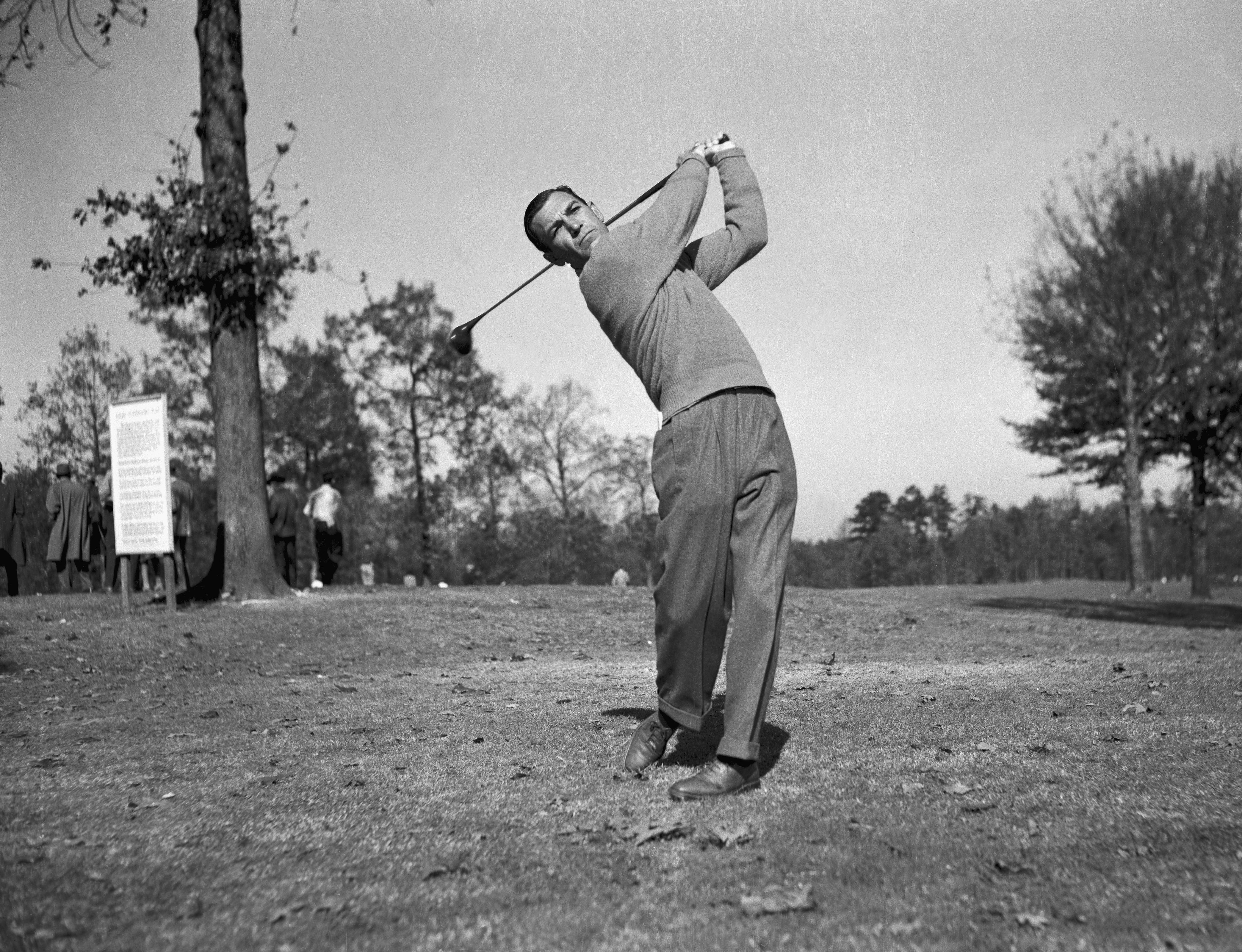 Ben Hogan Swinging Golf Club