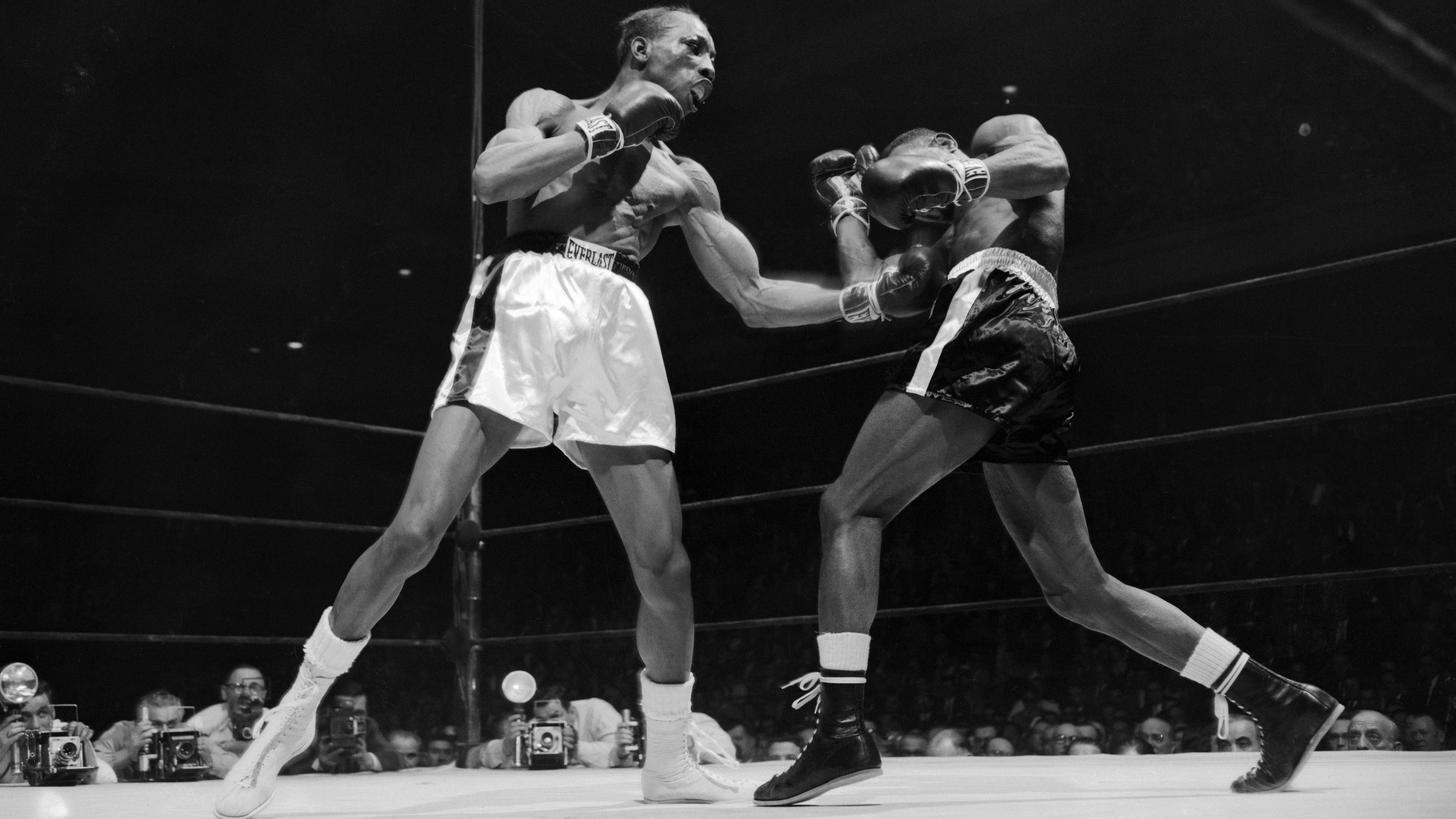Action Between Sandy Saddler and Teddy Davis Action Between Sandy Saddler and Teddy Davis