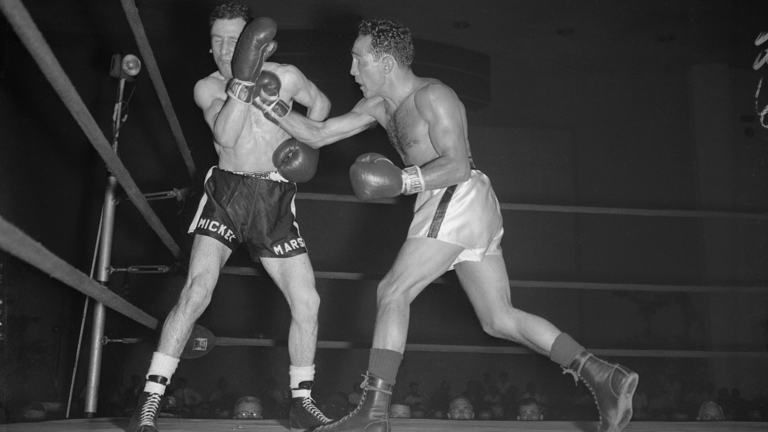 Willie Pep and Andy Arel Boxing