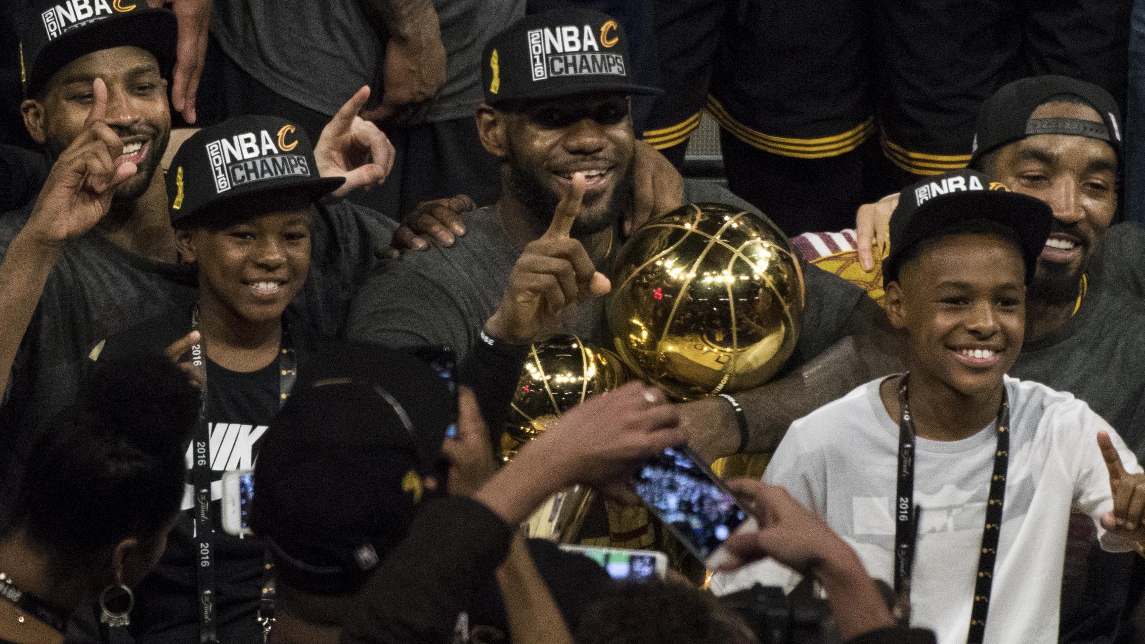 Golden State Warriors vs Cleveland Cavaliers, 2016 NBA Finals