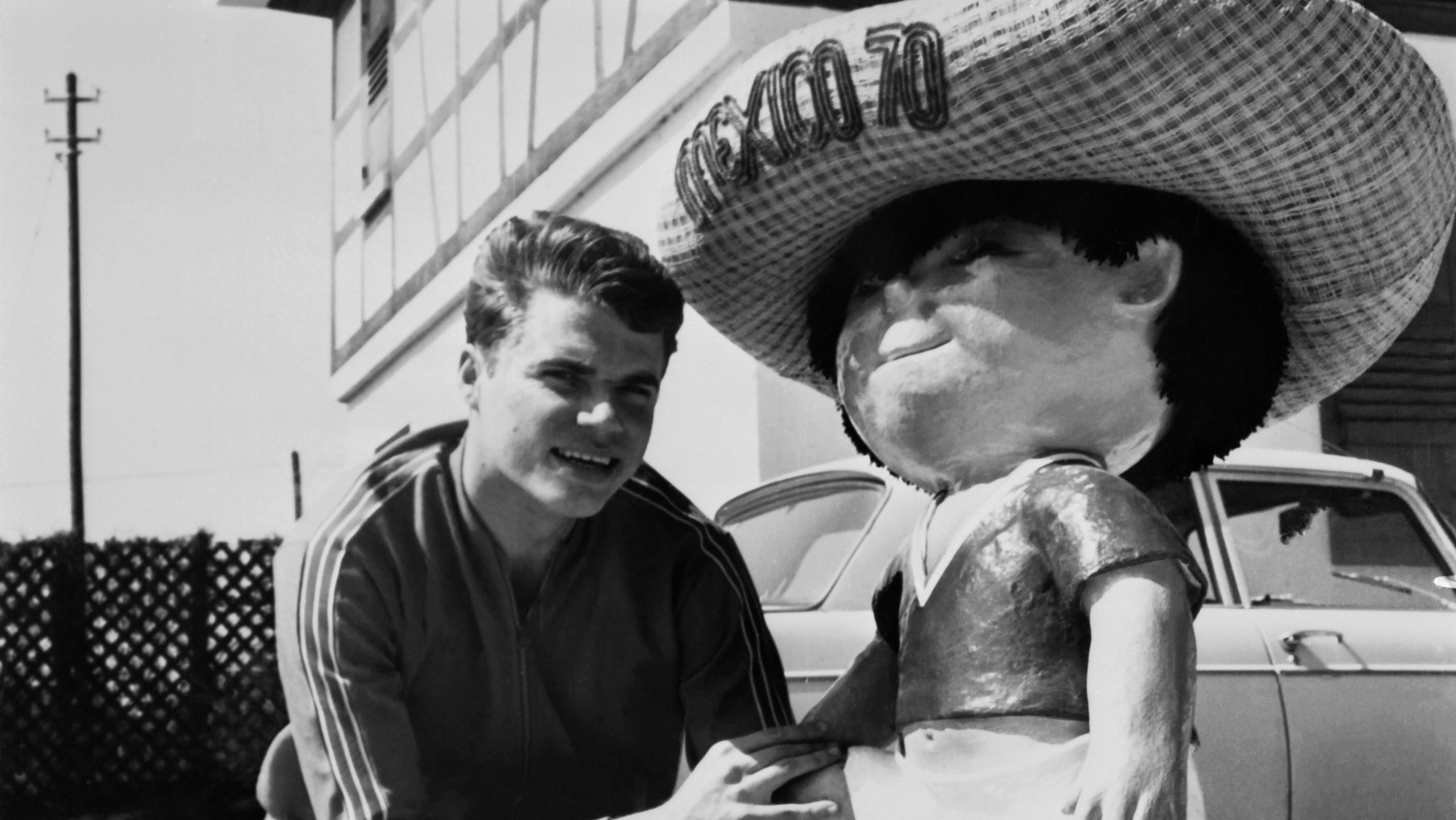 FBL-FRA-WC-MASCOT