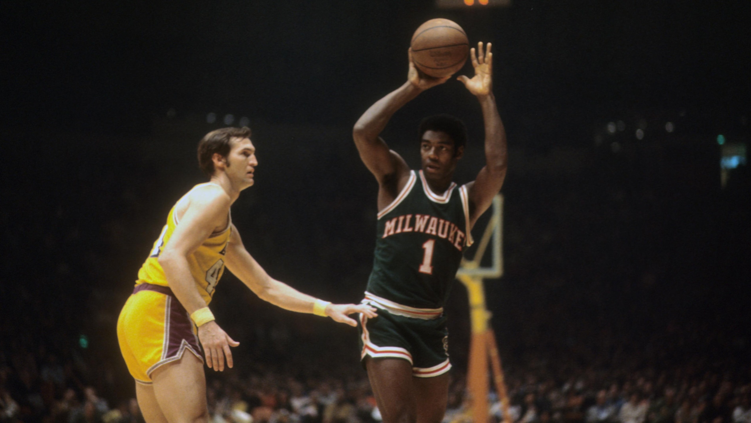 Los Angeles Lakers vs Milwukee Bucks Los Angeles Lakers vs Milwukee Bucks
