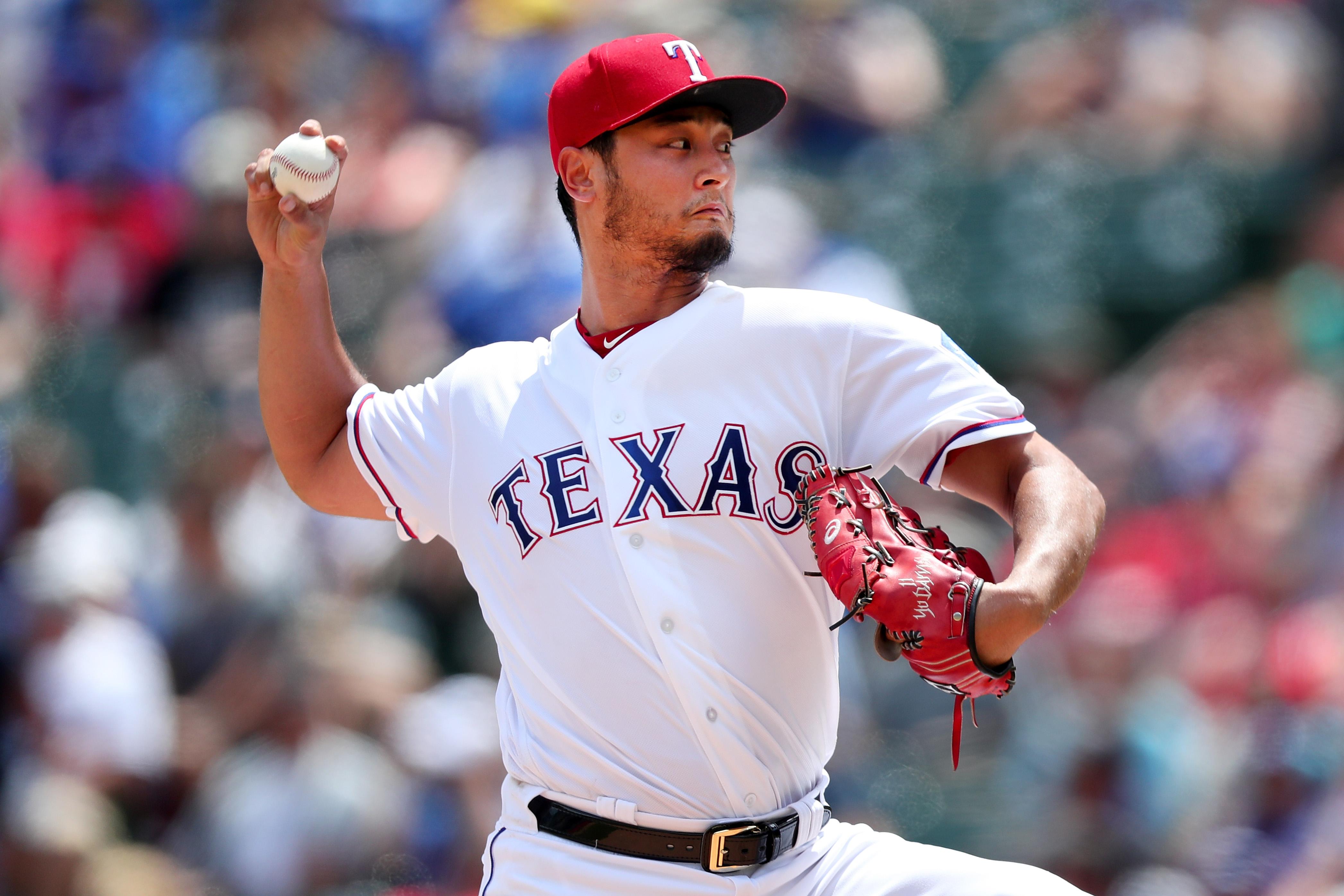 Los Angeles Angels of Anaheim v Texas Rangers