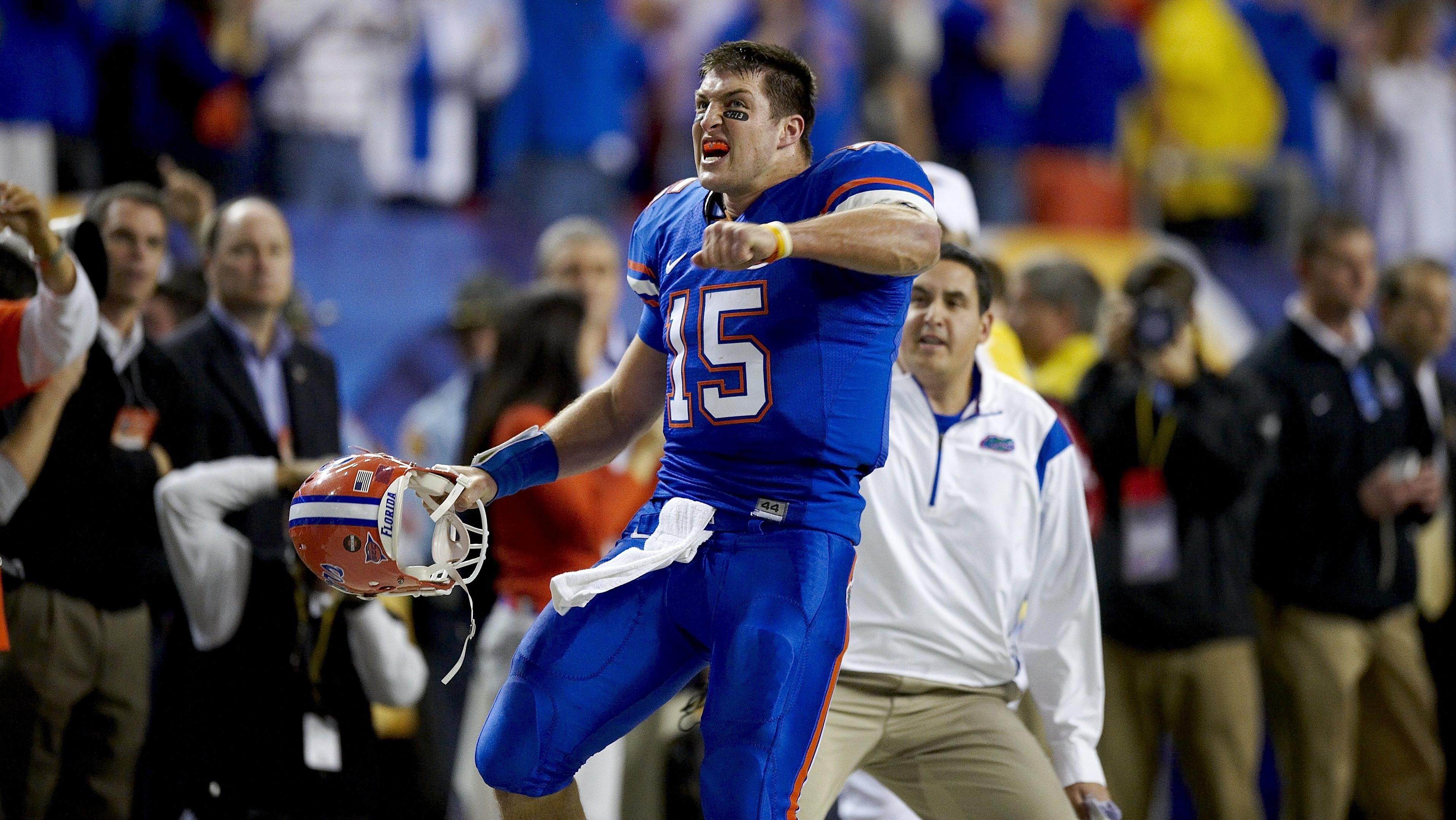 Deion Sanders, Randy Moss, Tim Tebow Headline AP All-Time All-America 1st Team
