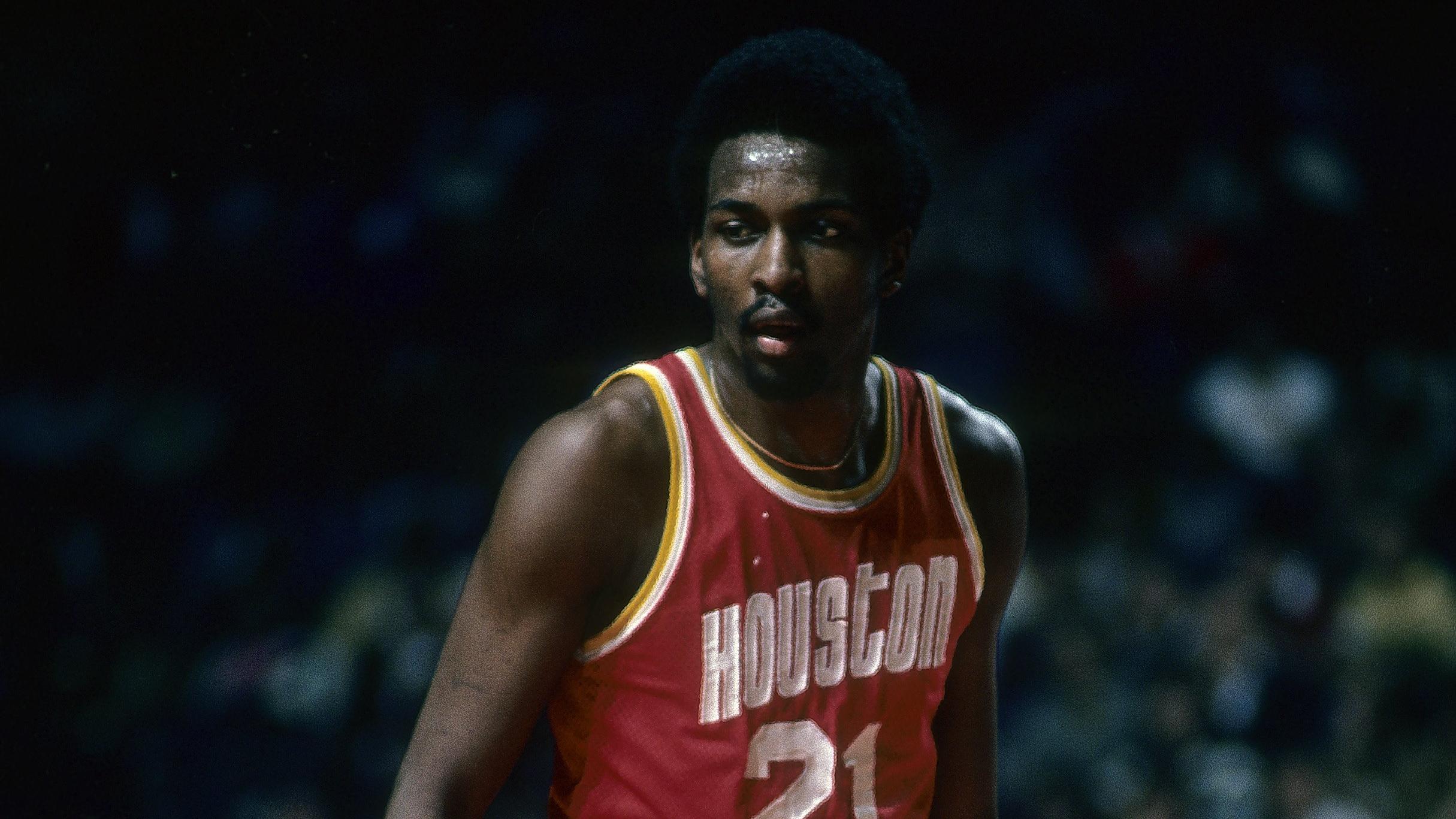 Washington Bullets v Houston Rockets