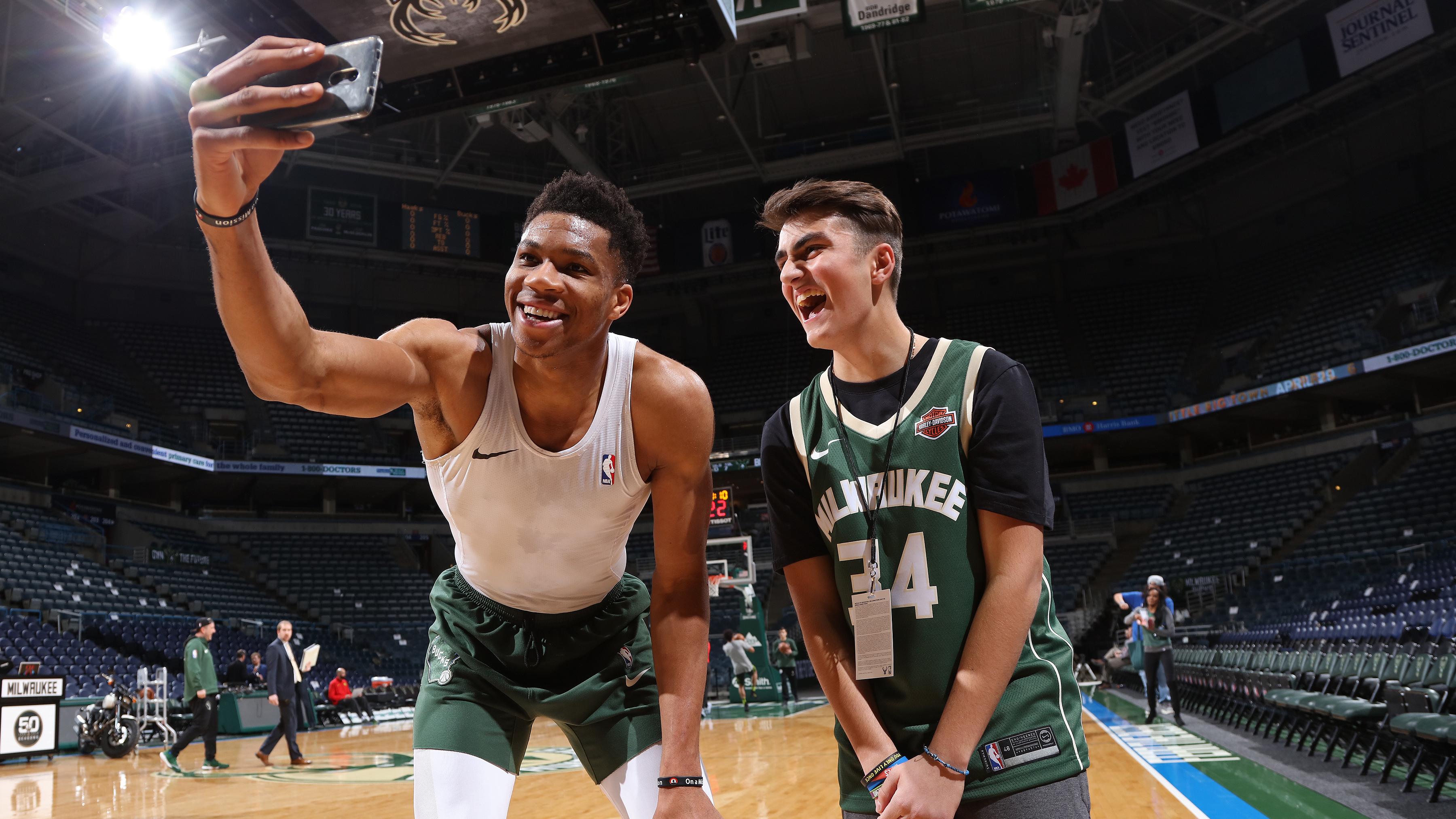 Giannis Scrubs Bucks Posts — Trade Pressure Rising