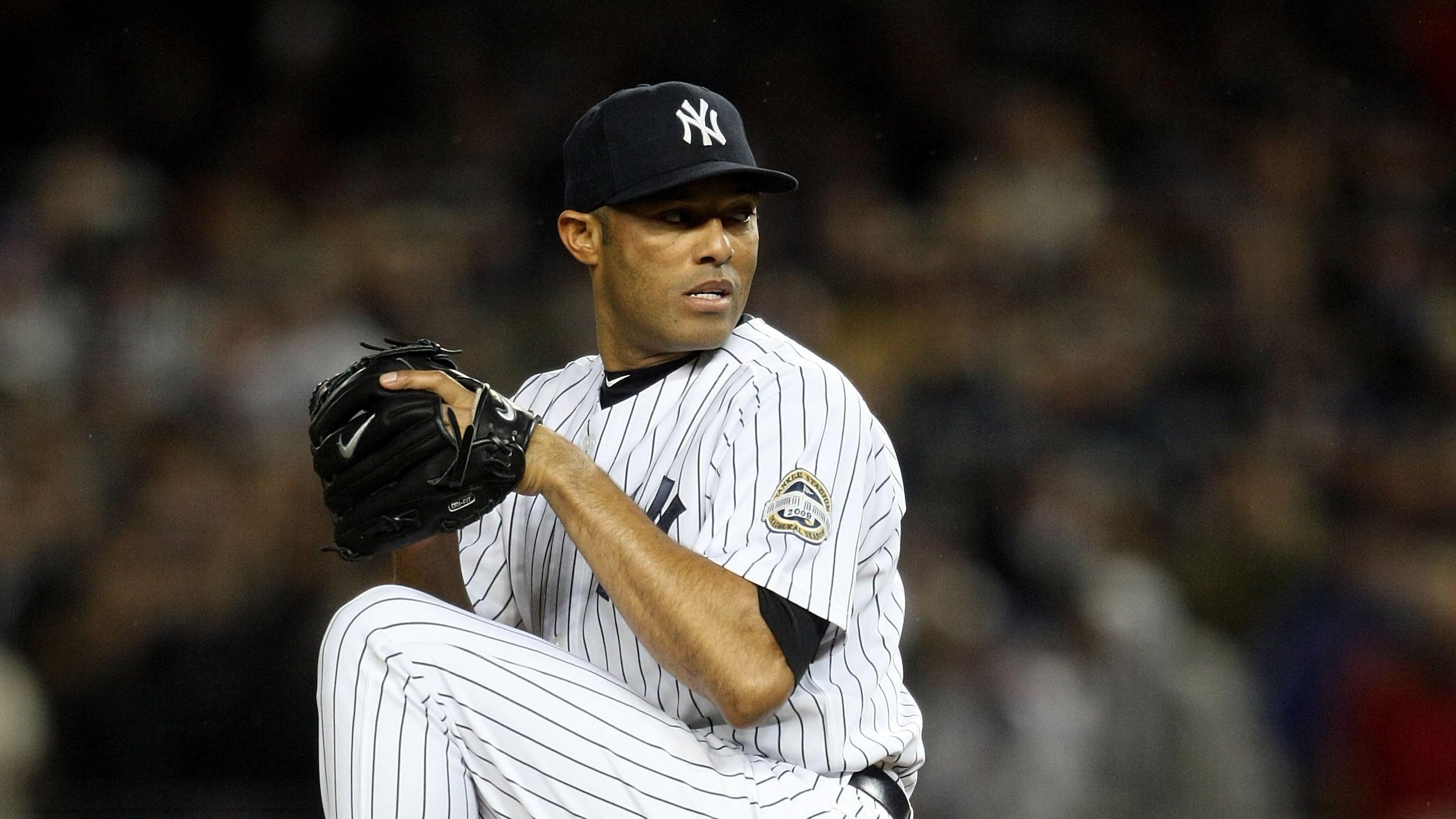 Philadelphia Phillies v New York Yankees, Game 6