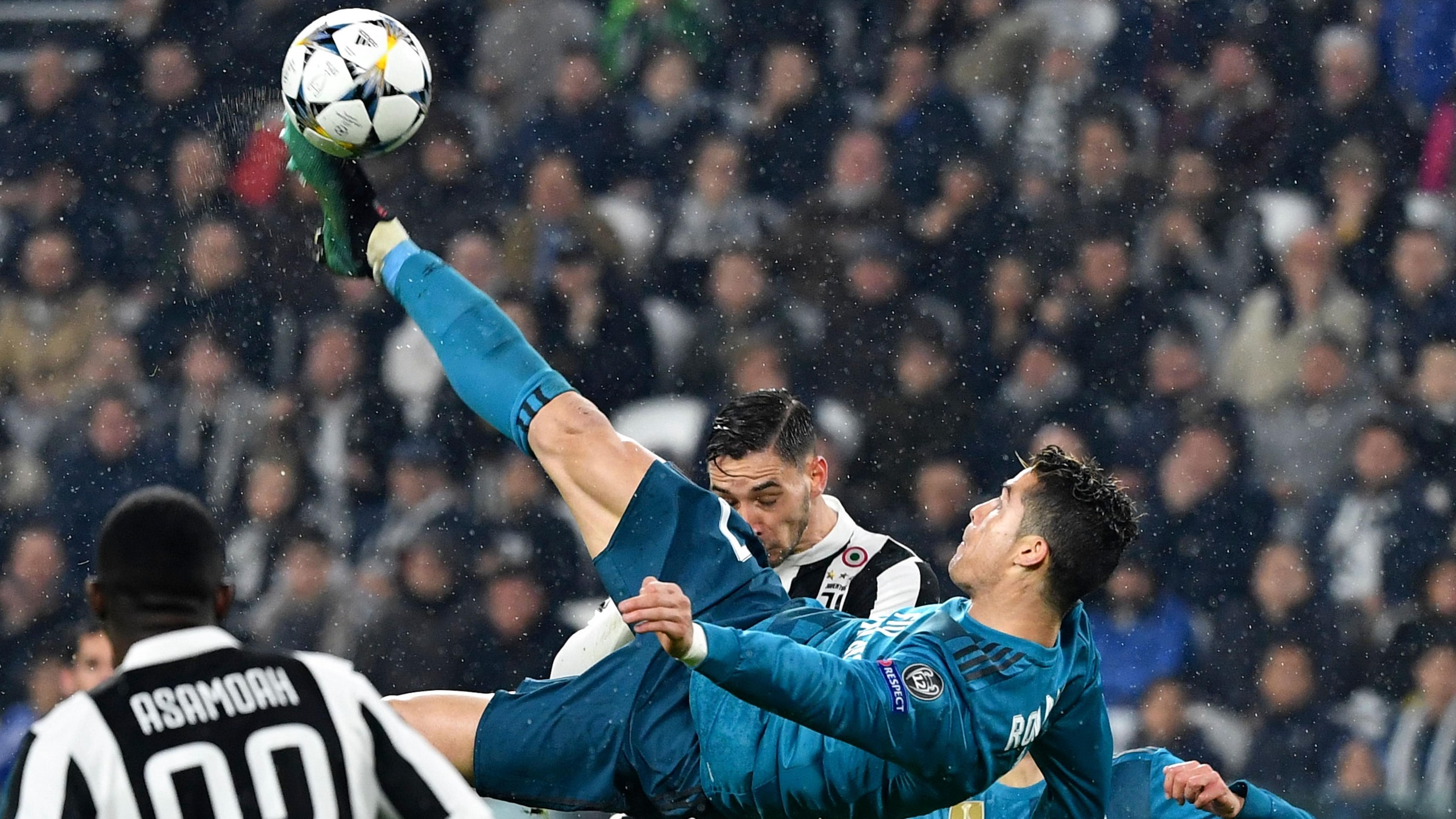 TOPSHOT-FBL-EUR-C1-JUVENTUS-REAL MADRID TOPSHOT-FBL-EUR-C1-JUVENTUS-REAL MADRID
